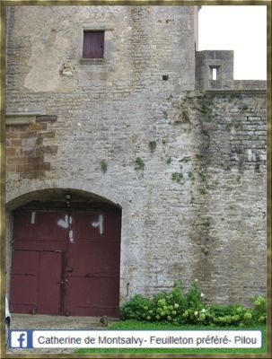 chateau-marigny-le-cahouet_porte-du-rempart